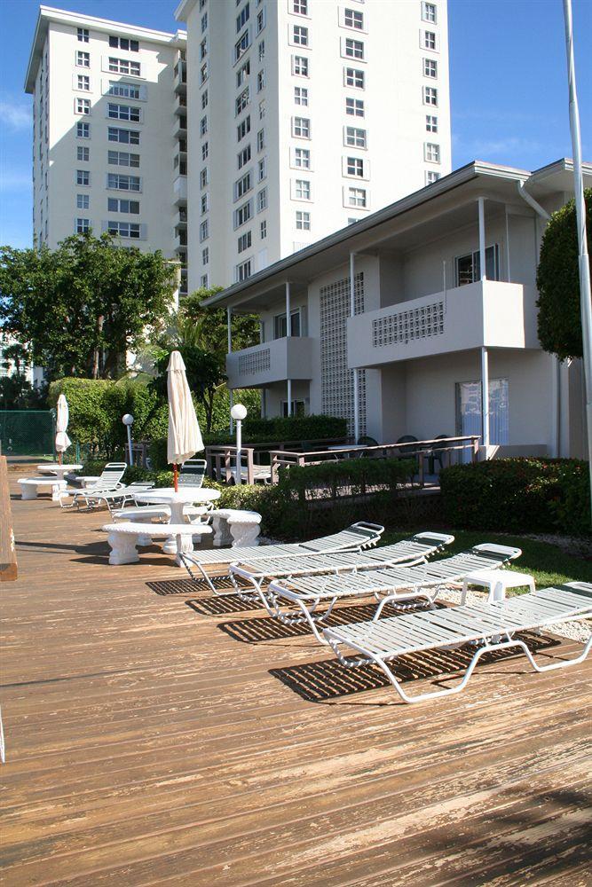 Holiday Isle Yacht Club