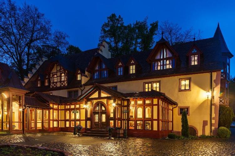 Schlosshotel Weyberhöfe