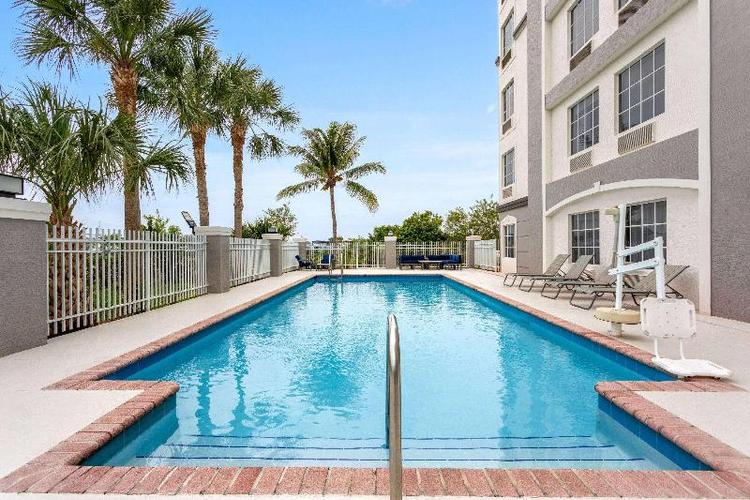 La Quinta Inn & Suites Ft. Pierce