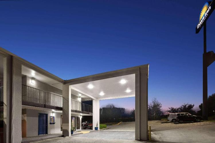 Days Inn by Wyndham Douglasville-Atlanta