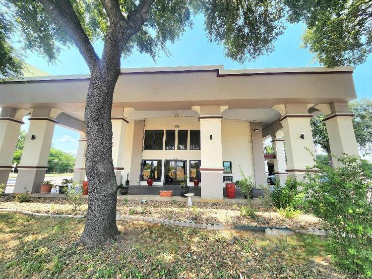 Days Inn by Wyndham San Marcos