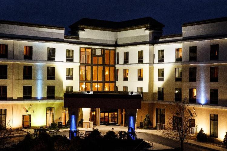 Holiday Inn Express Hotel & Suites Harrisburg West