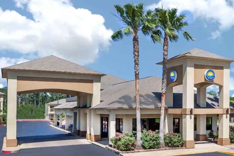 Days Inn & Suites by Wyndham Huntsville
