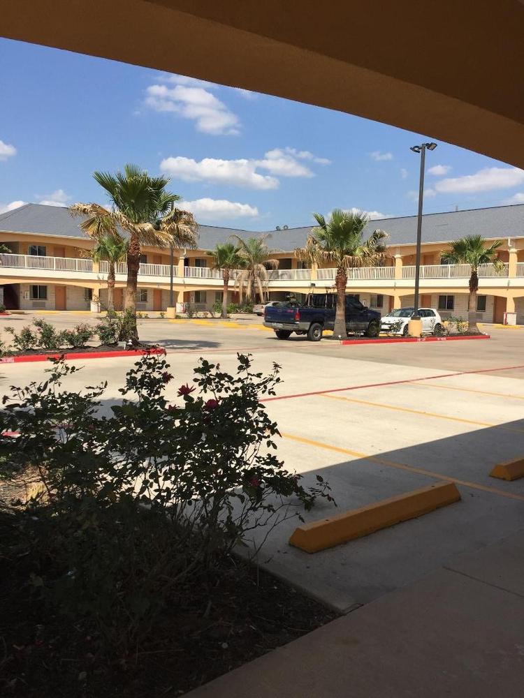 Scottish Inn & Suites Houston