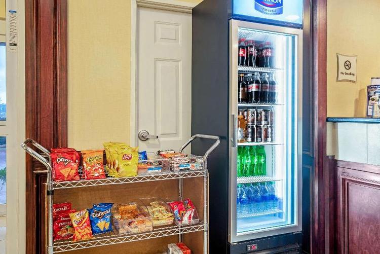 La Quinta Inn & Suites by Wyndham Houston-Magnolia