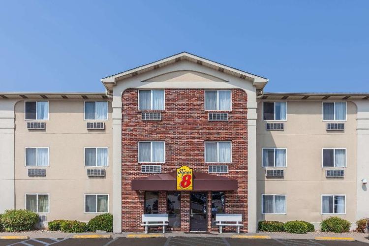 Super 8 by Wyndham Irving DFW Airport/South