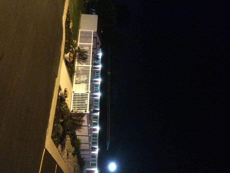 Caravan Motel