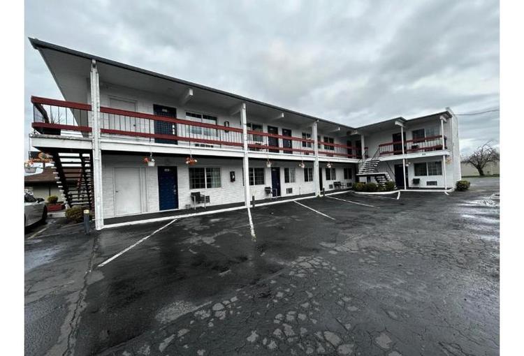 Travelers Inn by OYO Longview Kelso