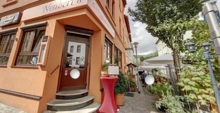 Neubert's - Gasthaus am Rhein