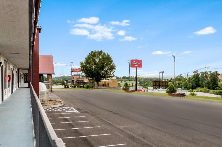 Red Roof Inn Dandridge