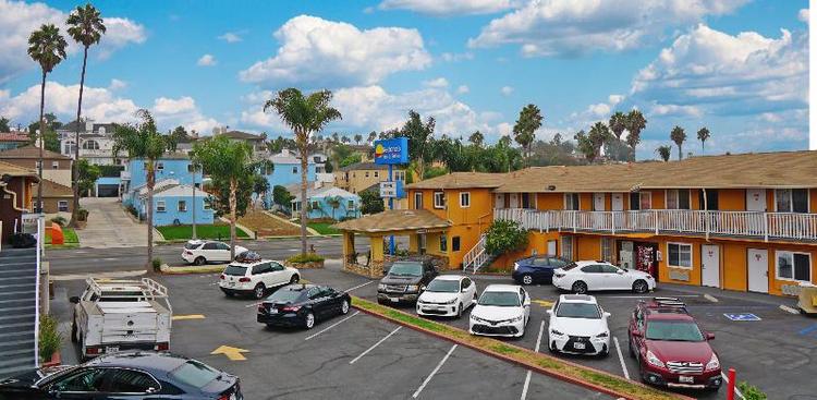 Redondo Inn and Suites