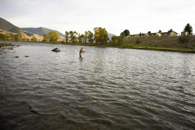 Yellowstone Valley Lodge