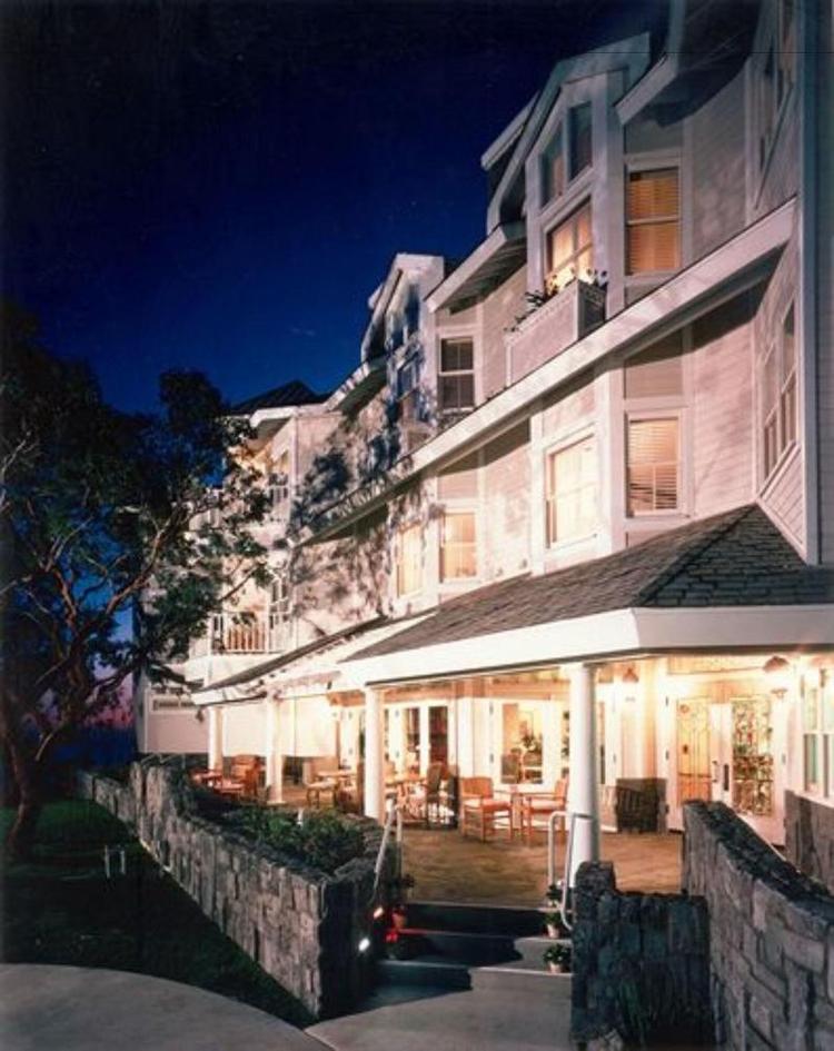 Blue Lantern Inn