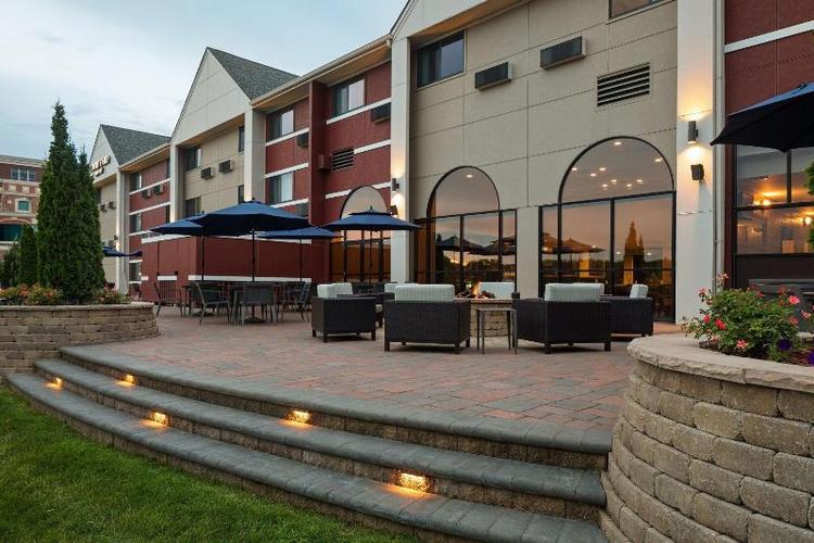Courtyard La Crosse Downtown/Mississippi Riverfron