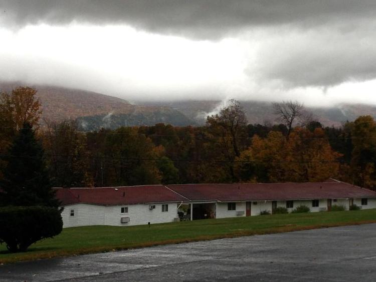 Four Winds Inn