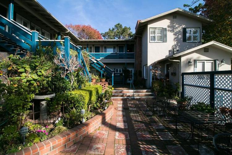 Carmel Wayfarer Inn