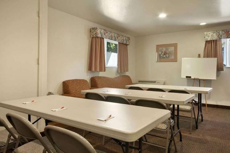 Olive Tree Inn & Suites