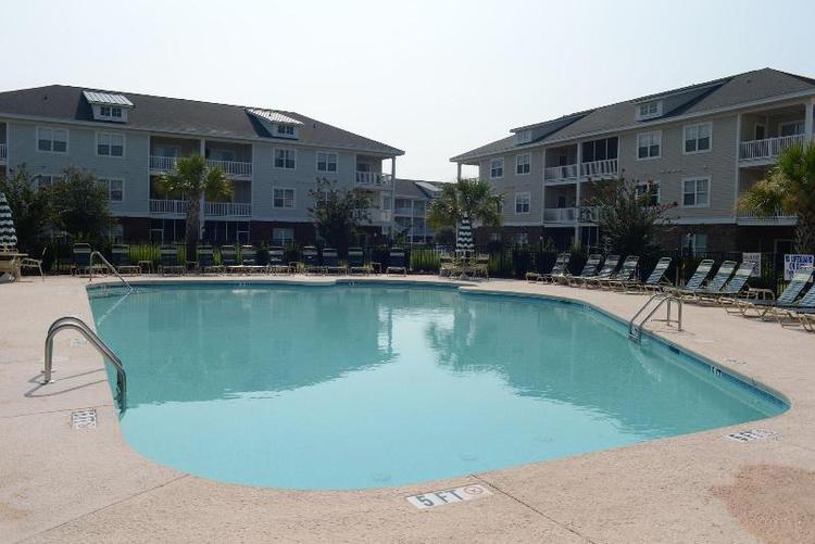 River Oaks Golf Villas