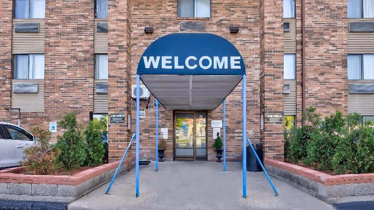 Motel 6 Glendale WI