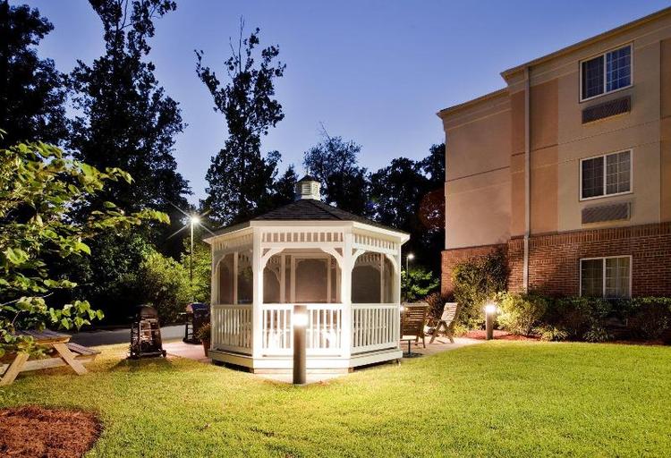 Sonesta Simply Suites Hampton