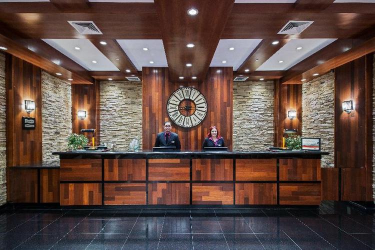 Crowne Plaza Newark Airport