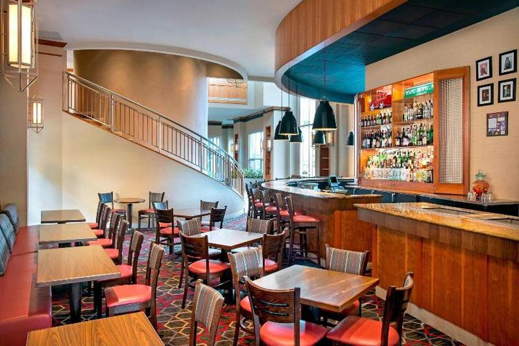 Four Points by Sheraton Plainview Long Island