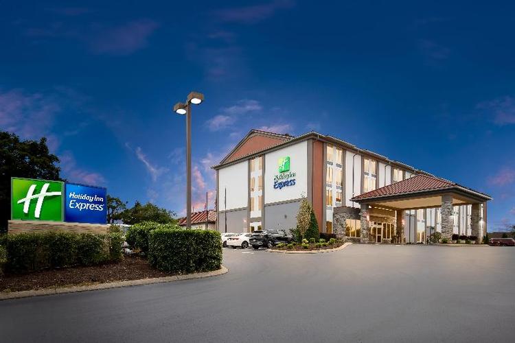 Holiday Inn Express Nashville-Hendersonville
