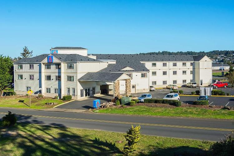 Inn at Yaquina Bay