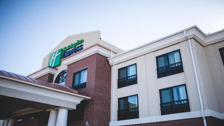 Holiday Inn Express Hotel & Suites Morton Peoria A