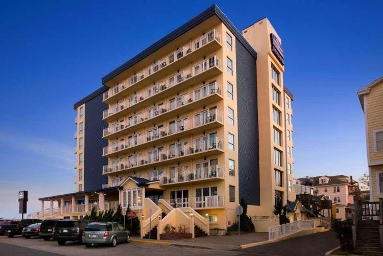 Howard Johnson Plaza by Wyndham Ocean City Oceanft