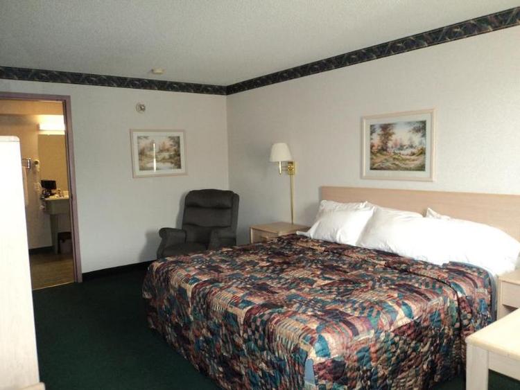 Knights Inn Ottawa