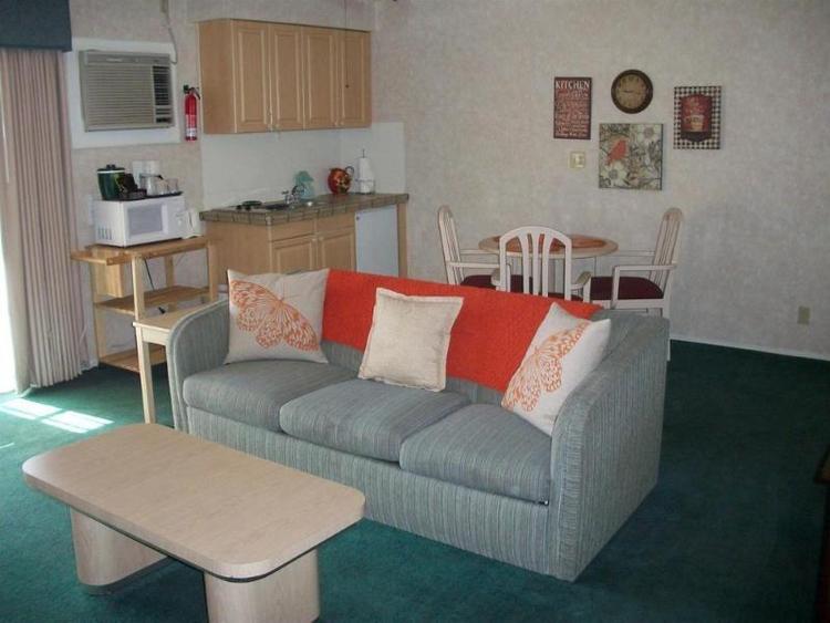 Inn At Deep Canyon