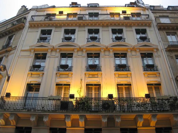 Queens Hotel