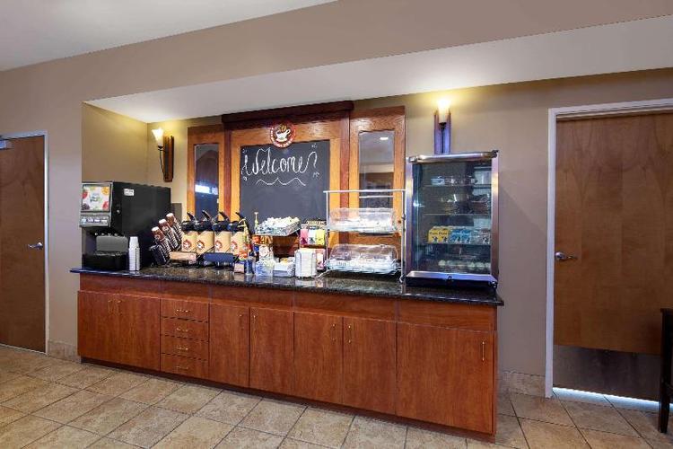 AmericInn by Wyndham Rochester Airport