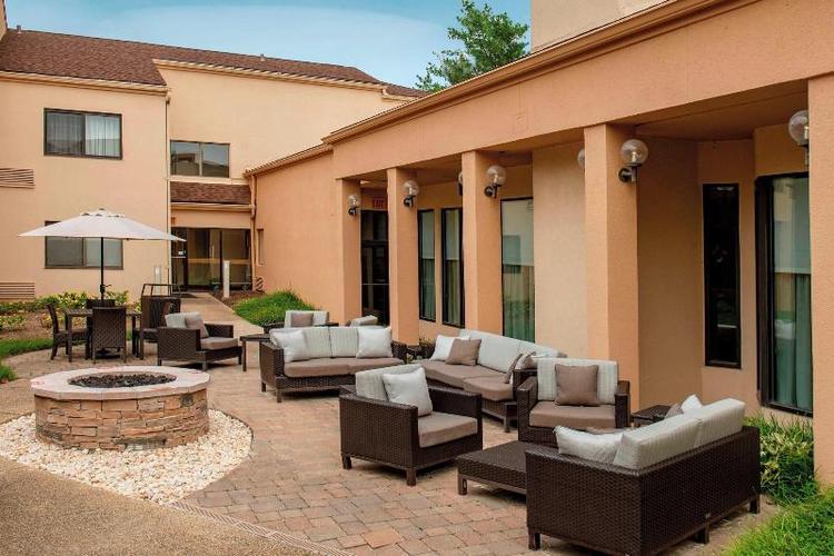 Courtyard Rockville