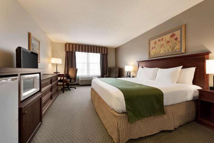 Country Inn & Suites, St. Cloud East, MN