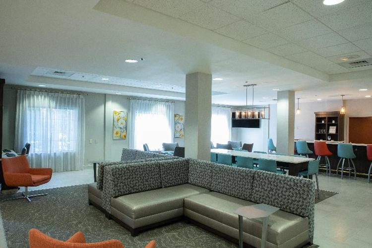 Holiday Inn Hotel & Suites Raleigh-Cary (I-40 @Wal