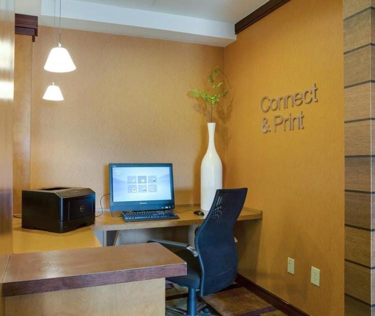 Fairfield Inn & Suites South Hill I-85