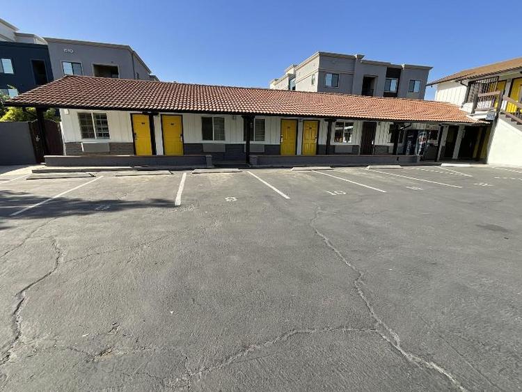 Escondido Inn