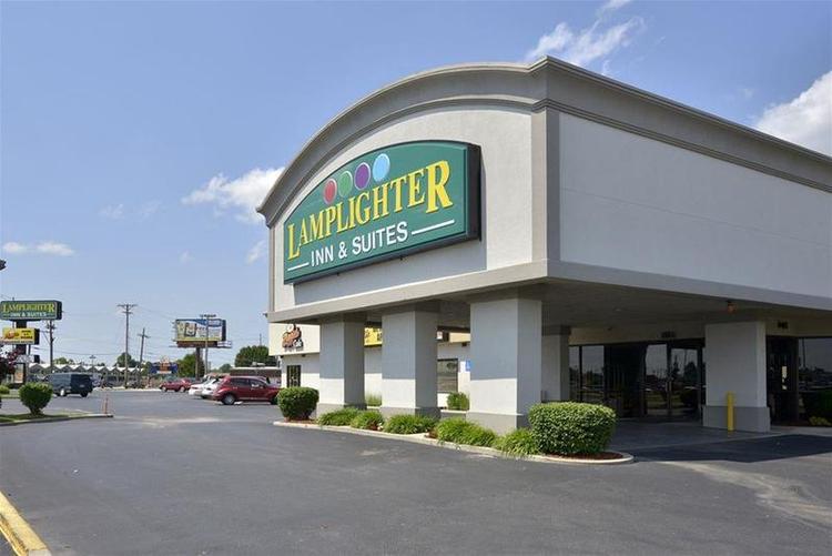 Lamplighter Inn & Suites - South