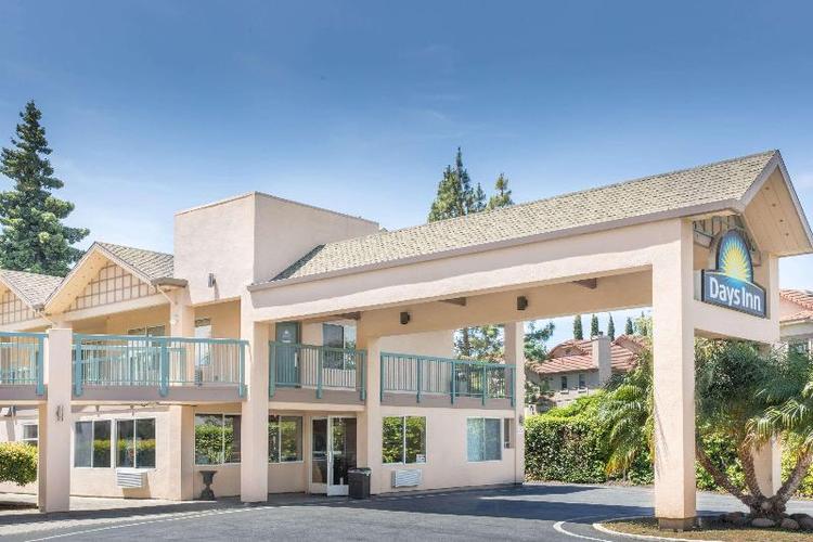 Days Inn by Wyndham Redwood City