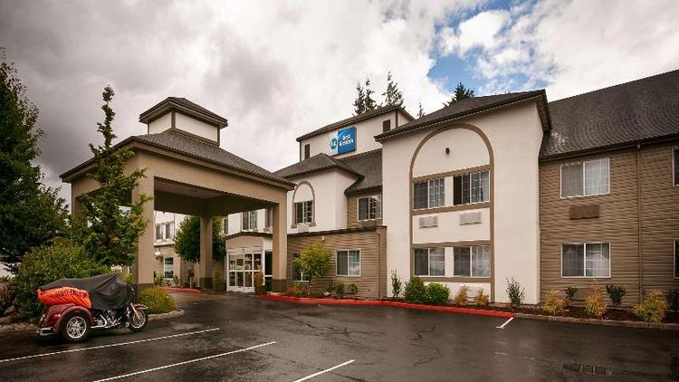 BEST WESTERN Woodland Inn