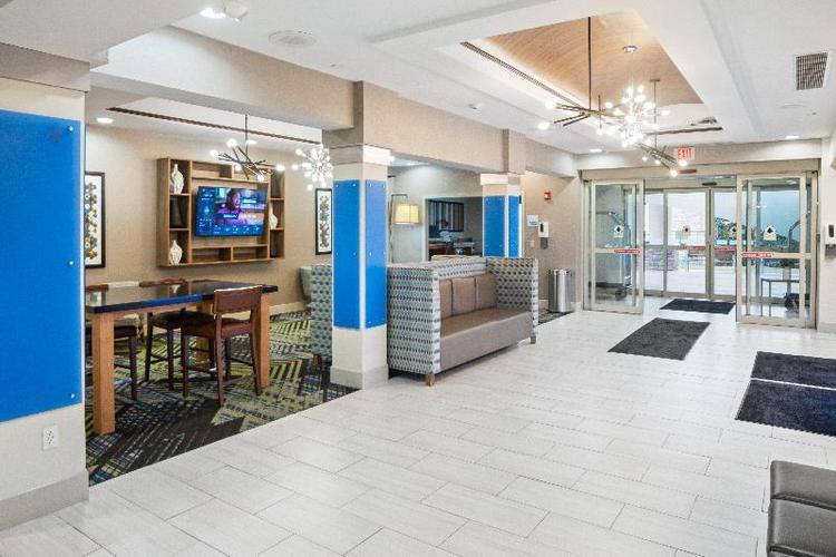 Holiday Inn Express Hotel & Suites Stroudsburg Poc