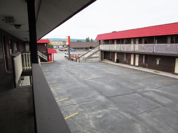 Traveler's Lodge