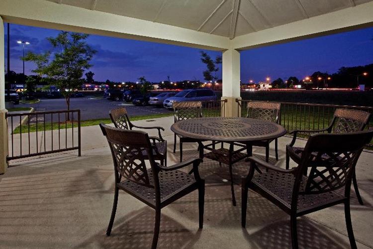 Candlewood Suites Chesapeake/Suffolk