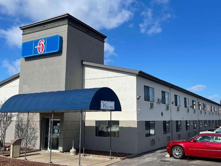 Motel 6 Green Bay Lambeau