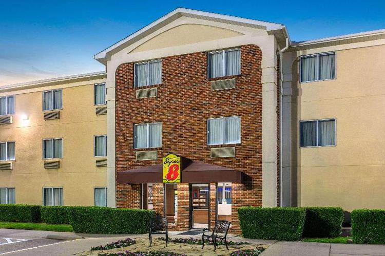 Super 8 by Wyndham Grapevine/DFW Airport Northwest