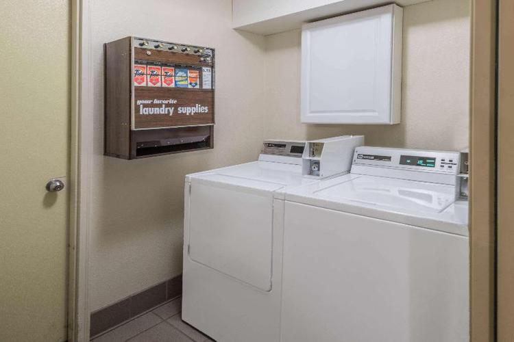 Days Inn by Wyndham Great Falls