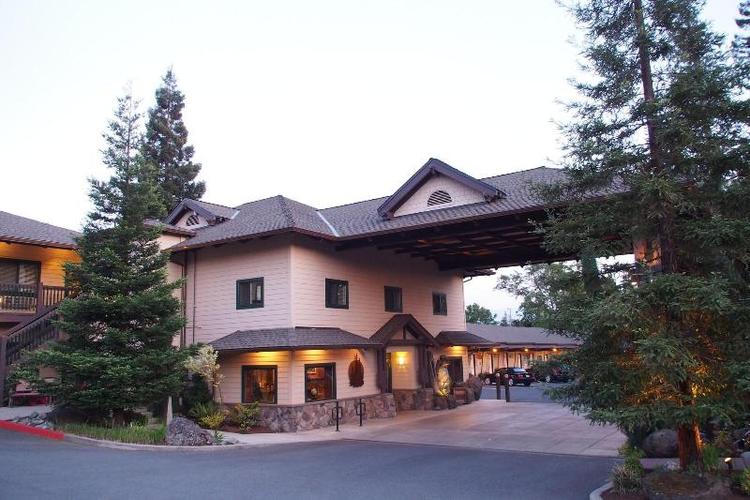Redwood Motel
