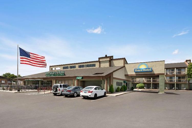 Days Hotel by Wyndham Flagstaff